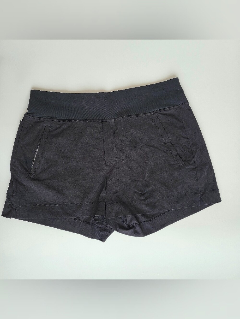 Athleta Trekkie North Shorts Womens 14 Black Nylon Pockets Ripstop 3" Hiking